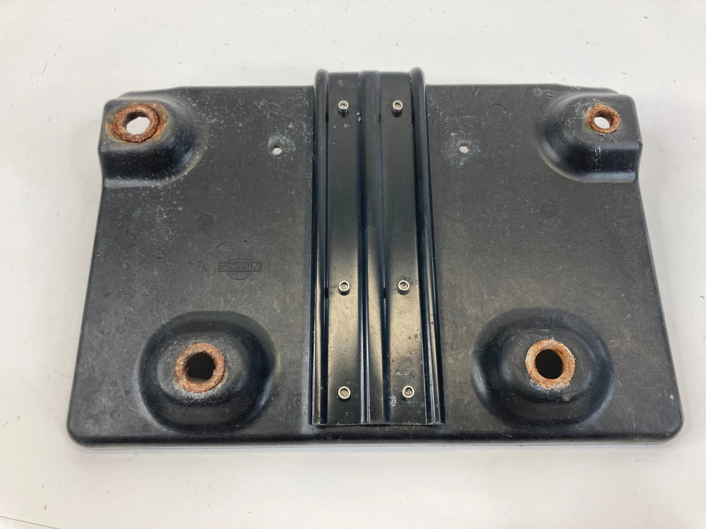 2007 2008 INFINITI G35 LOWER BATTERY HOLDER HOLD DOWN TRAY ASSEMBLY OEM