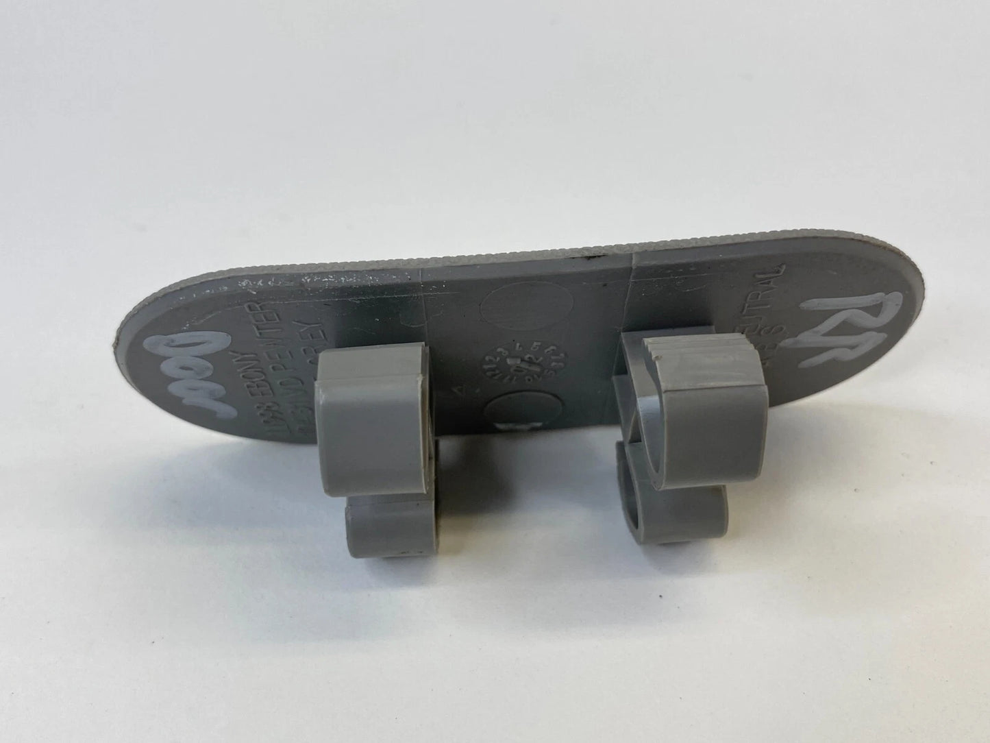 2004-2006 CADILLAC SRX BASE REAR RIGHT INTERIOR DOOR PULL HANDLE SCREW COVER CAP