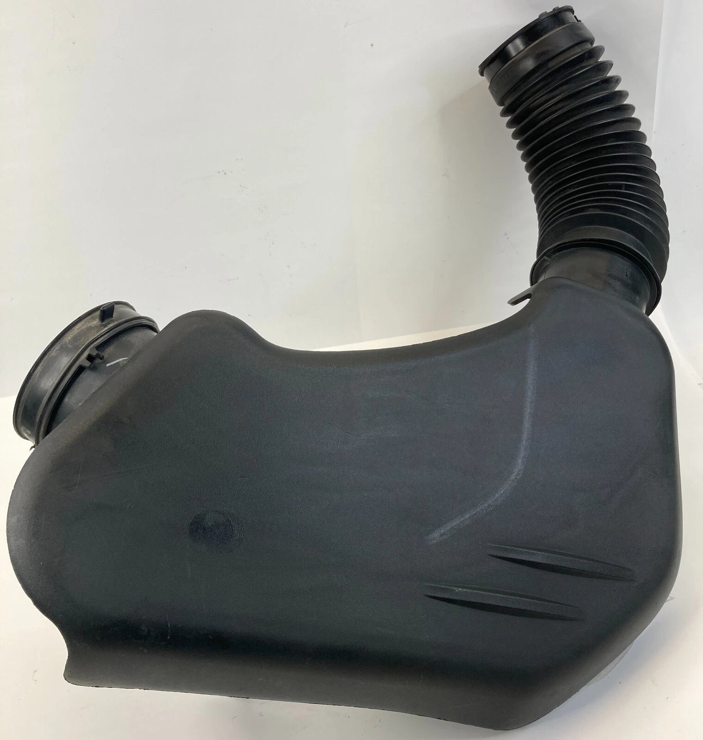 2011-2019 DODGE CHARGER 5.7L AIR CLEANER INTAKE DUCT INLET TUBE ASSEMBLY OEM