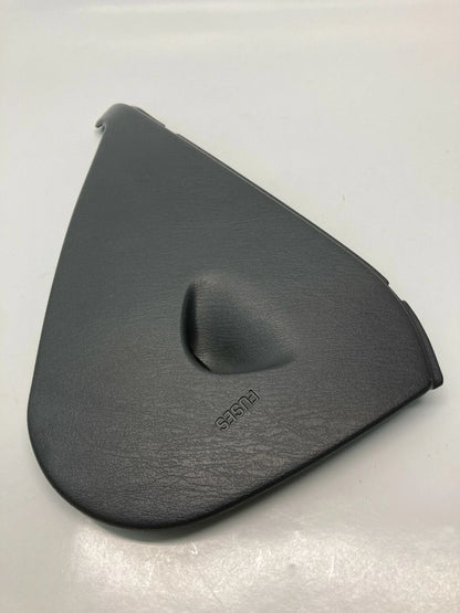 1999-2005 PONTIAC GRAND AM DASH LEFT SIDE FUSE BOX ACCESS PANEL COVER 22618851 O