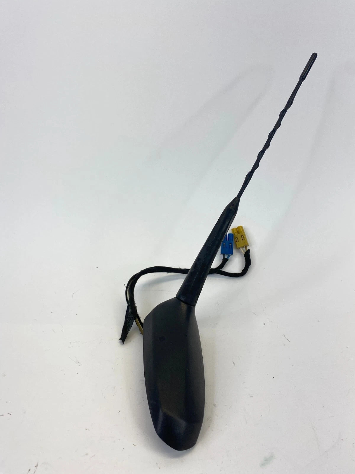 2010 2011 CHEVROLET EQUINOX ROOF MOUNTED RADIO ANTENNA BASE MAST 20863980