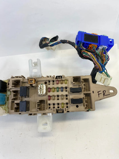 98-05 LEXUS GS300 DASH RIGHT SIDE FUSE RELAY POWER BOX MODULE 89221-30080 OEM