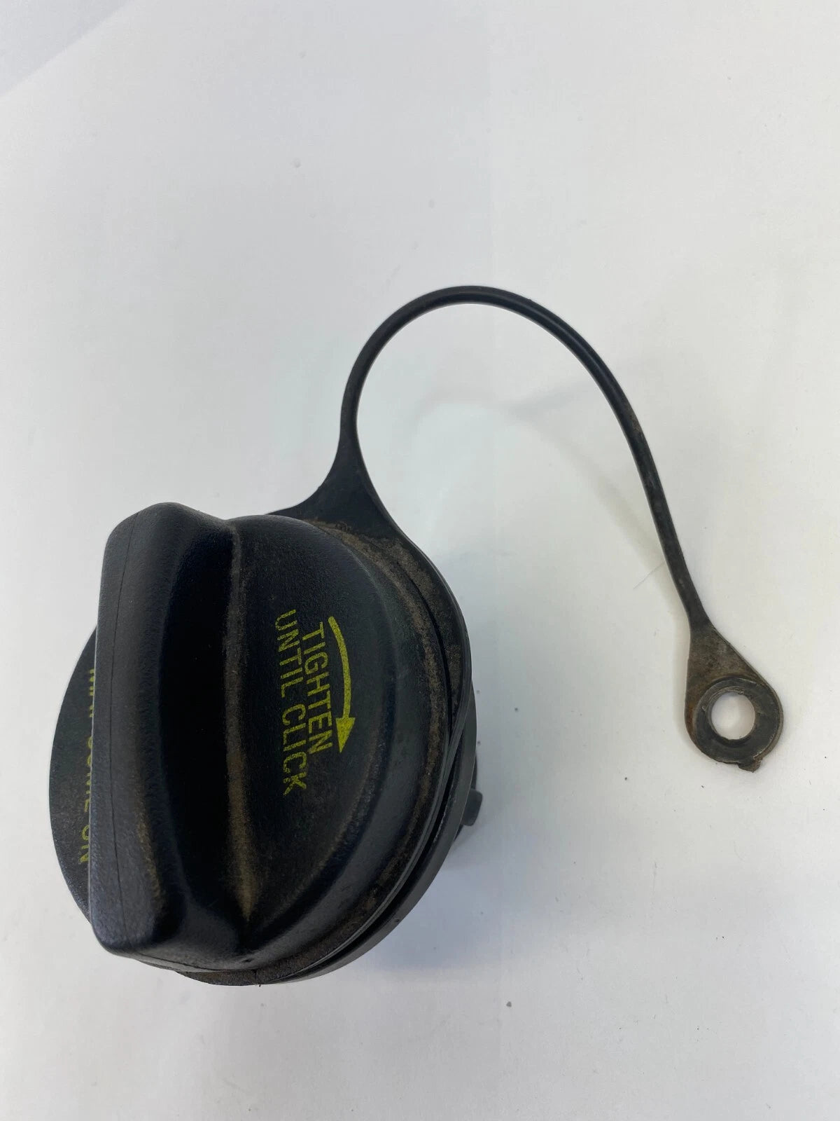 1998 1999 2000 2001 2002 LINCOLN TOWN CAR FUEL FILLER TANK GAS LID COVER CAP OEM