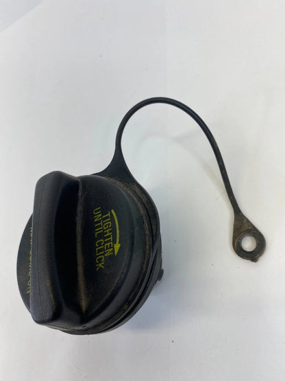 1998 1999 2000 2001 2002 LINCOLN TOWN CAR FUEL FILLER TANK GAS LID COVER CAP OEM