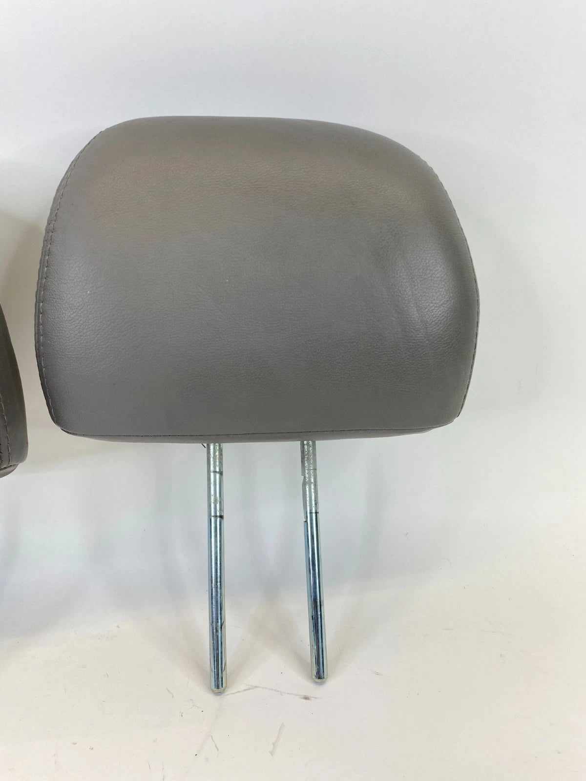 1999-2004 HONDA ODYSSEY EX-L FRONT SEAT HEADREST SET PAIR GREY LEATHER OEM