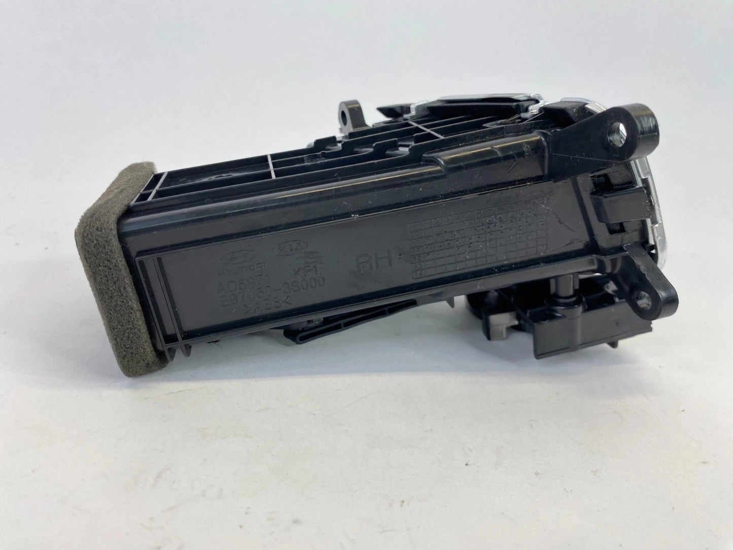 2011-2014 HYUNDAI SONATA CENTER CONSOLE REAR RIGHT A/C AIR VENT 97050-3S000 OEM