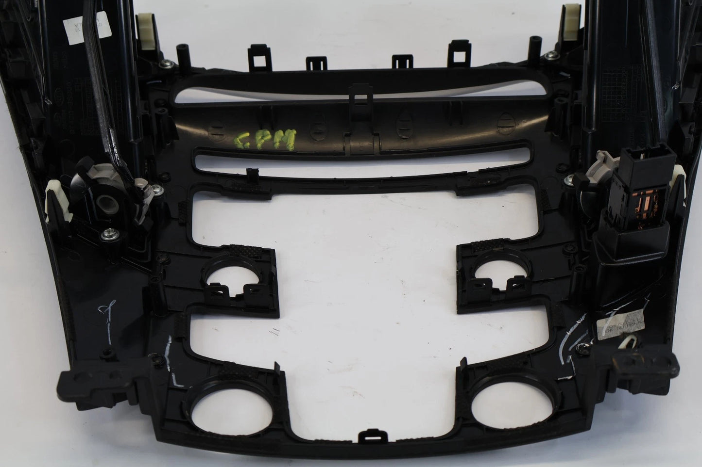 11-14 HYUNDAI SONATA SEDAN CENTER DASH RADIO CLIMATE CONTROL TRIM BEZEL PANEL