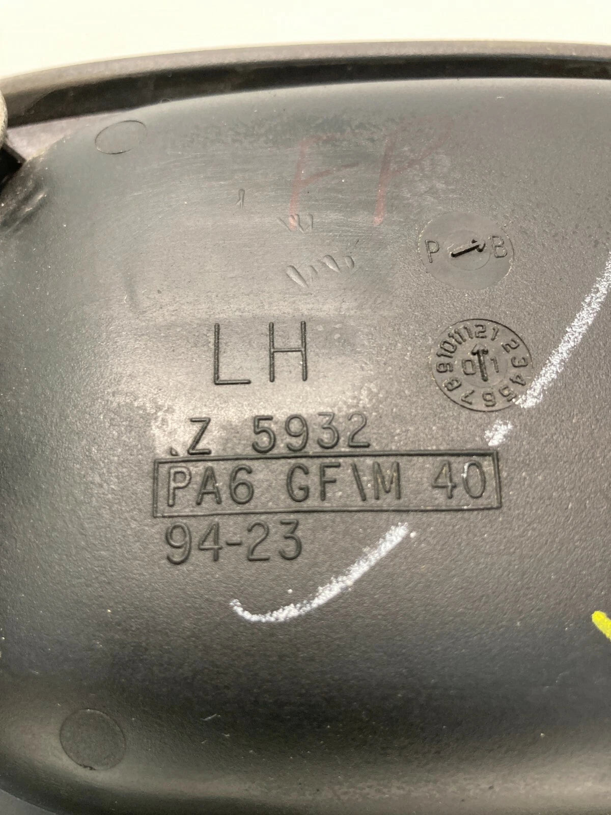 05-08 CHEVROLET UPLANDER 97-05 VENTURE FRONT RIGHT SIDE OUTER DOOR HANDLE OEM