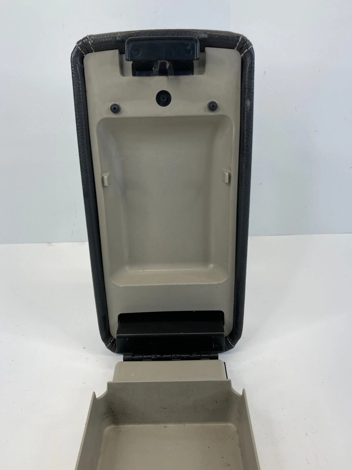 2006-2011 MERCURY MILAN CENTER CONSOLE ARMREST LID COVER STORAGE COMPARTMENT OEM