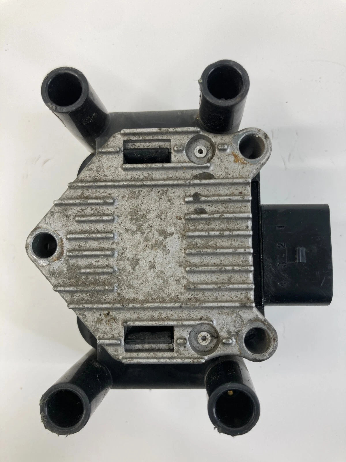 98 99 00 01 VOLKSWAGEN BEETLE 2.0L IGNITION DISTRIBUITOR COIL IGNITER PACK OEM