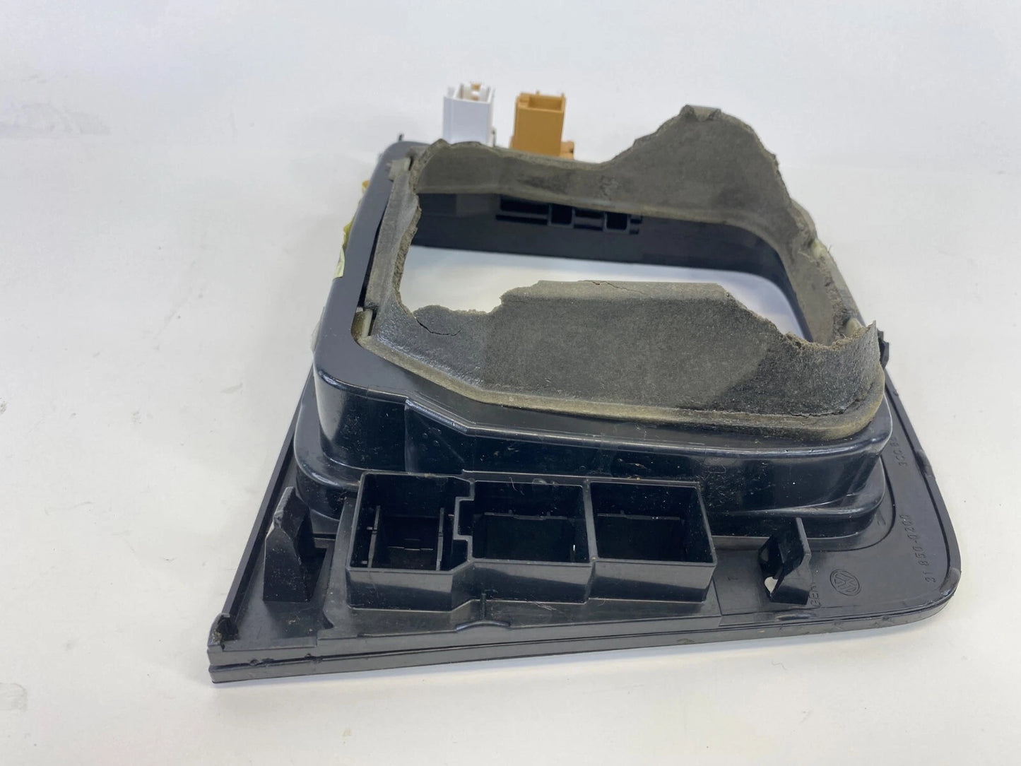 09-17 VOLKSWAGEN CC SEDAN CENTER CONSOLE SHIFTER SHIFT BEZEL TRIM 3C0864263G OEM