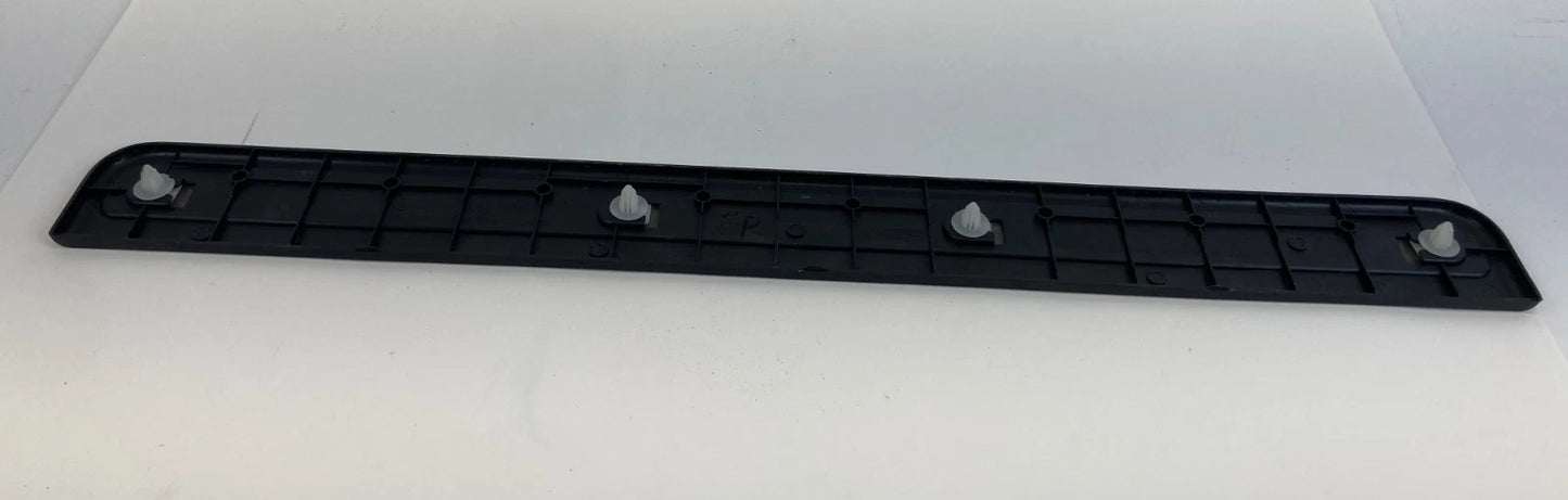 2009-2013 INFINITI G37 SEDAN FRONT RIGHT SIDE DOOR SILL SCUFF PLATE 769B0-JK600