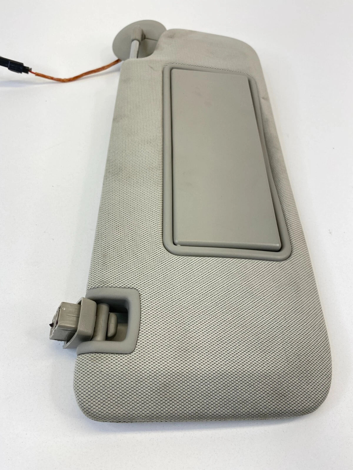 2013-2016 CHEVROLET MALIBU ROOF RIGHT PASSENGER SIDE SUNVISOR SUN VISOR SHADE