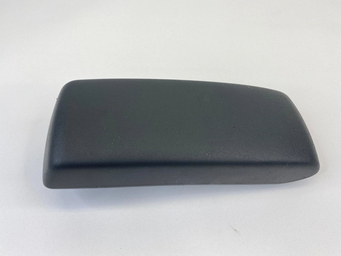 2008 2009 2010 08 09 10 SCION XB CENTER CONSOLE ARMREST ARM REST COVER LID OEM