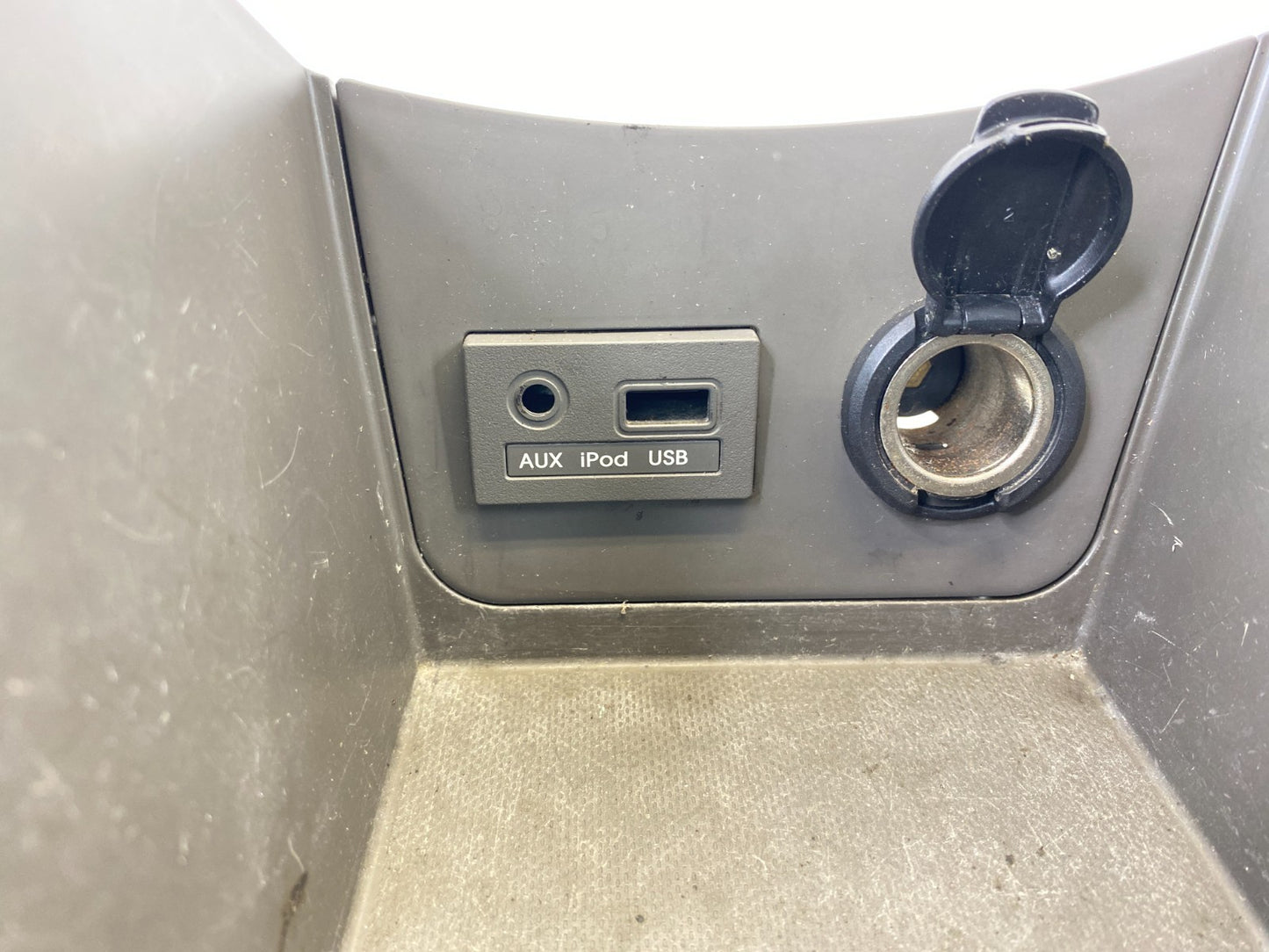 2012-2017 Hyundai Accen Center Console Floor Tray W/ Power Outlet & USB Port