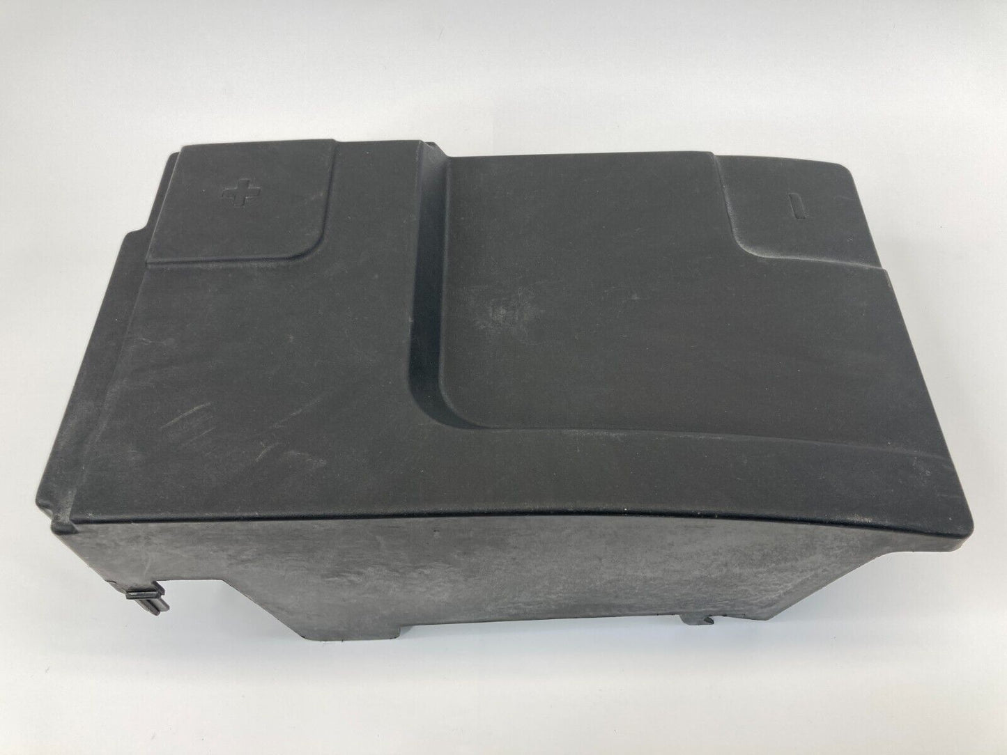 2011-2017 Buick Regal Upper Battery Cover Compartment Panel 22961810 OEM