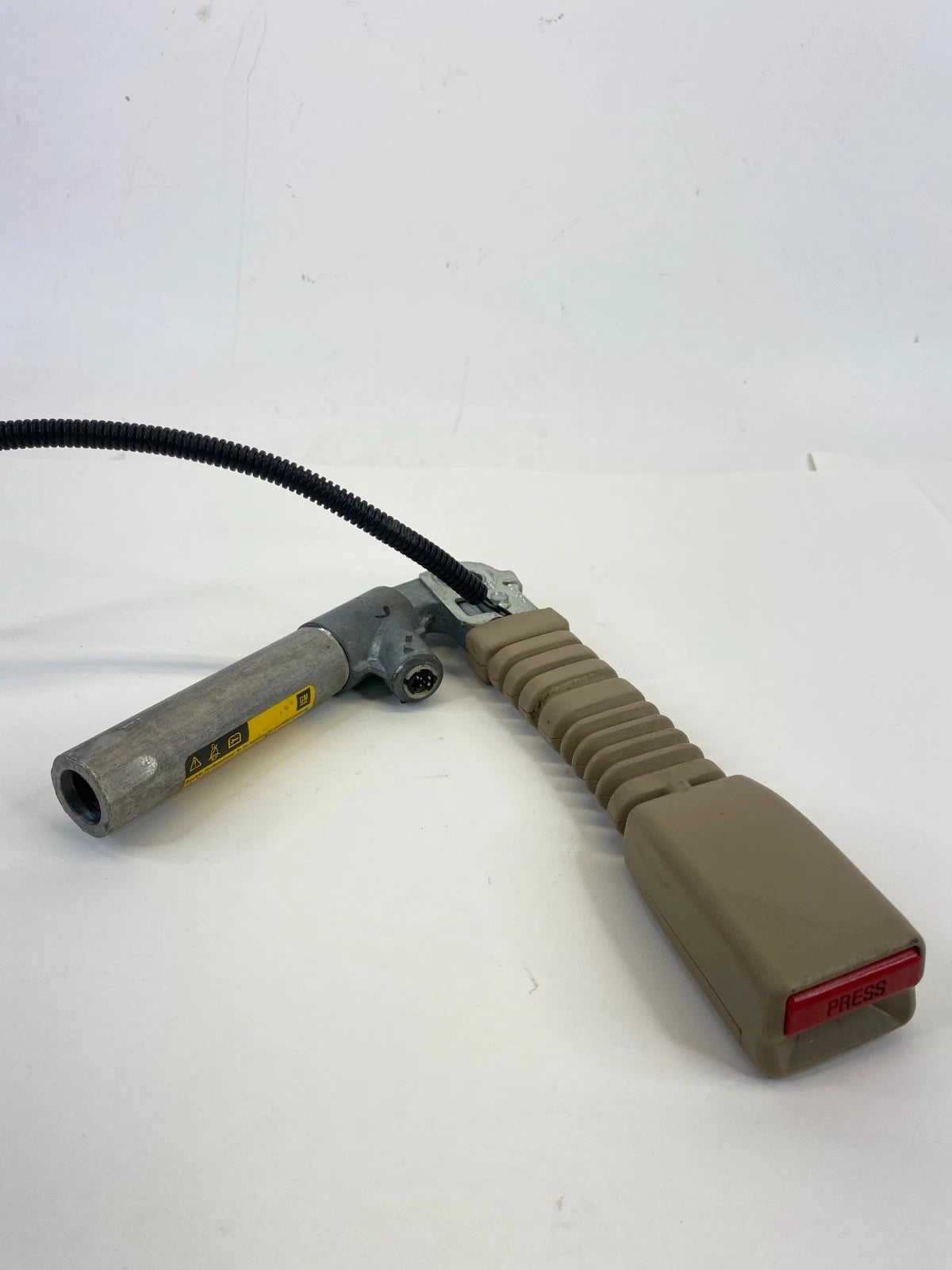 2004-2009 CADILLAC SRX FRONT LEFT DRIVER SEAT BELT BUCKLE PRETENSIONER CABLE OEM