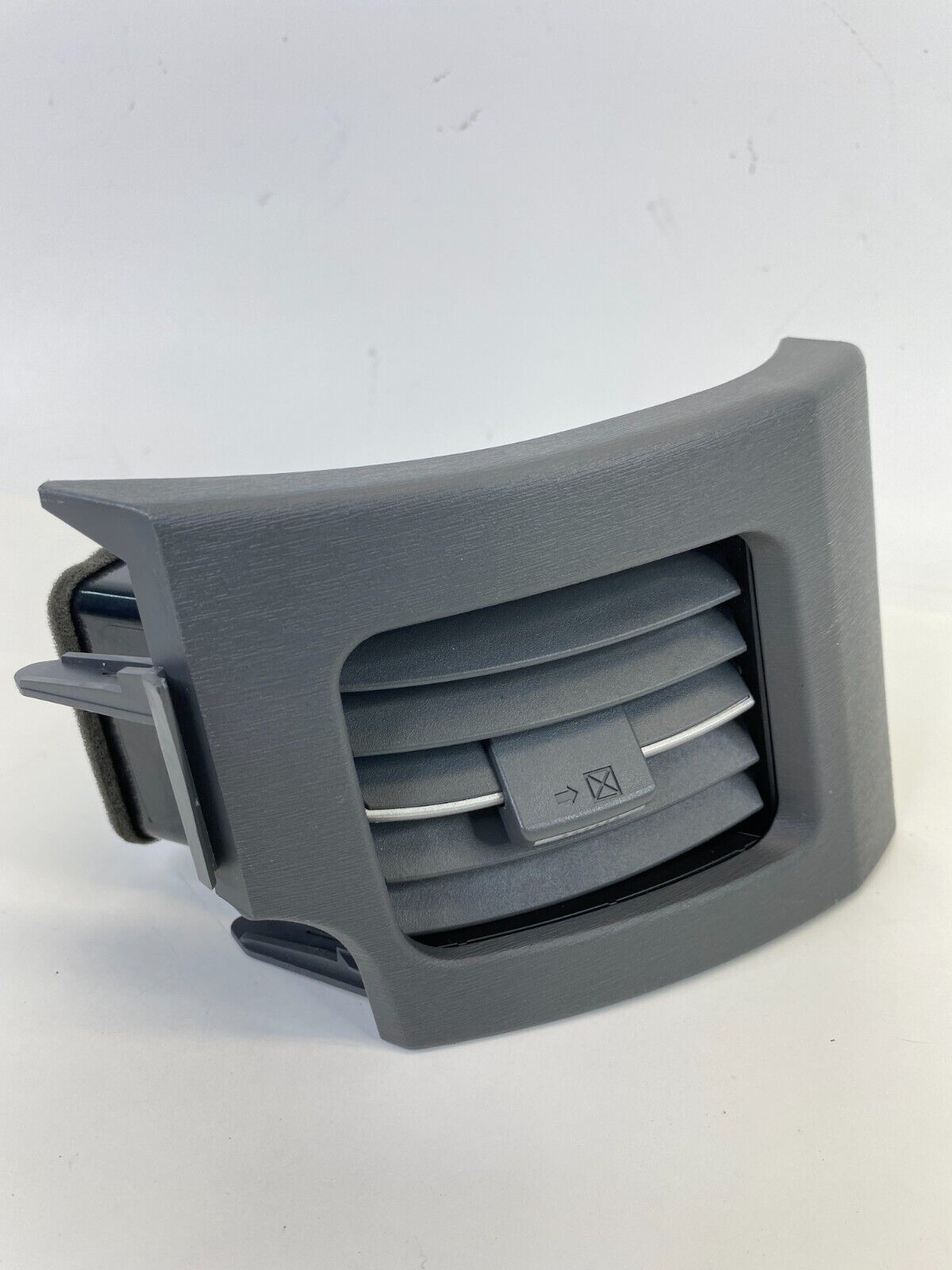 2010-2015 Toyota Prius Dash Right Side Air Vent Grille Outlet 55662-47030 OEM