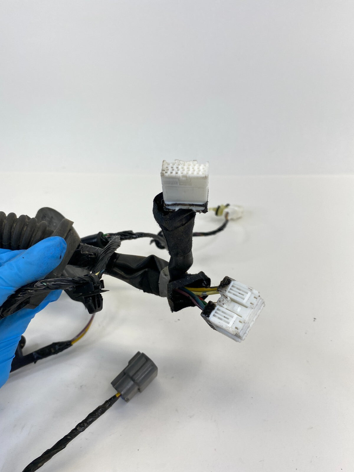 2008-2013 Nissan Rogue Front Right Side Door Wire Harness Wiring 24124-JM00A OEM