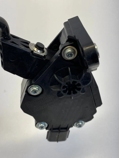 2006-2013 LEXUS IS250 ACCELERATOR GAS PEDAL ASSEMBLY UNIT 7811053060 OEM