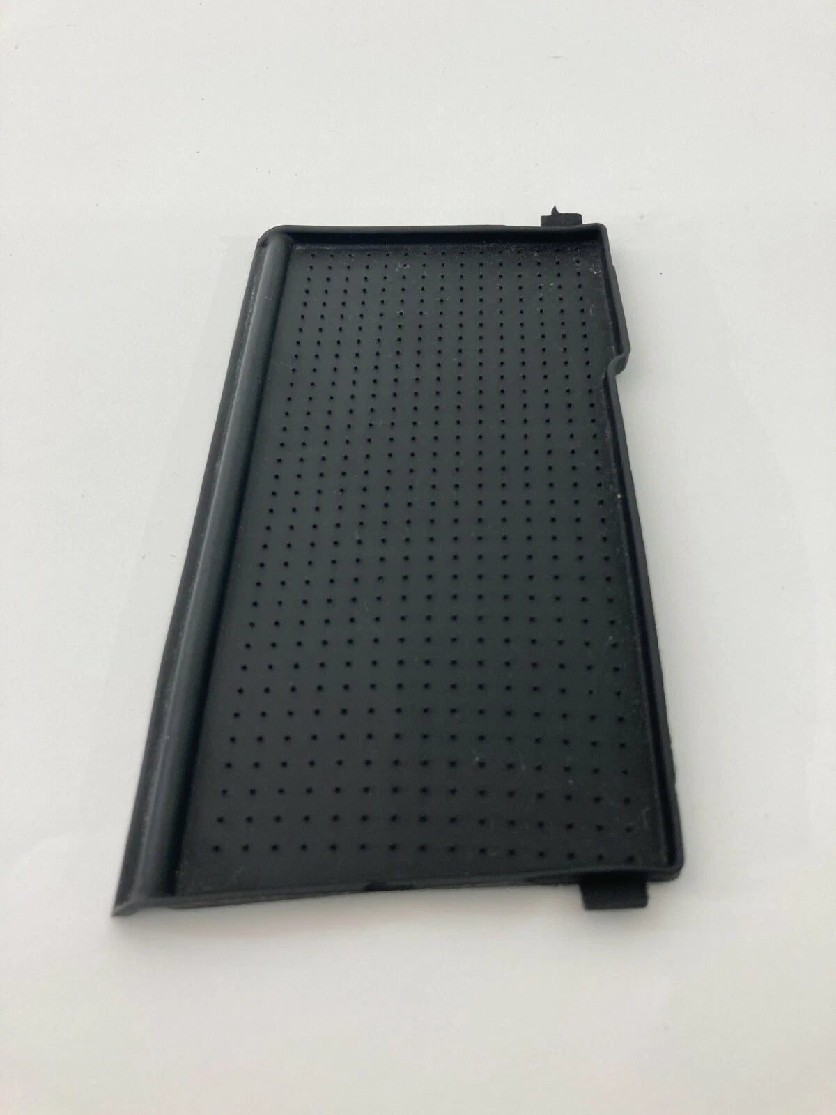 2007-2009 CHEVROLET EQUINOX FRONT DASH LOWER STORAGE COMPARTMENT RUBBER MAT OEM