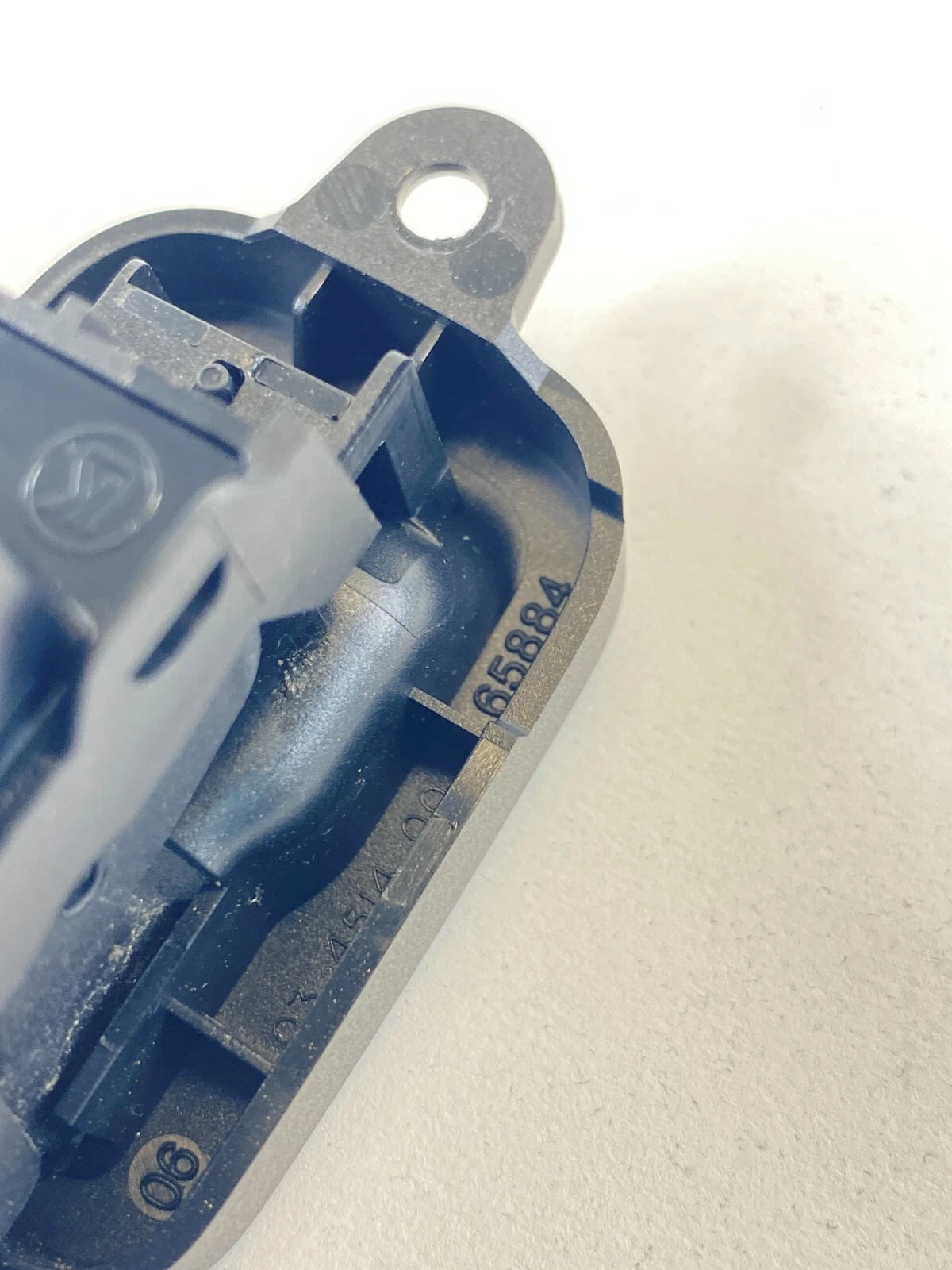 2004 2005 2006 VOLVO S40 2005-07 V50 REAR LEFT SIDE DOOR WINDOW BUTTON SWITCH