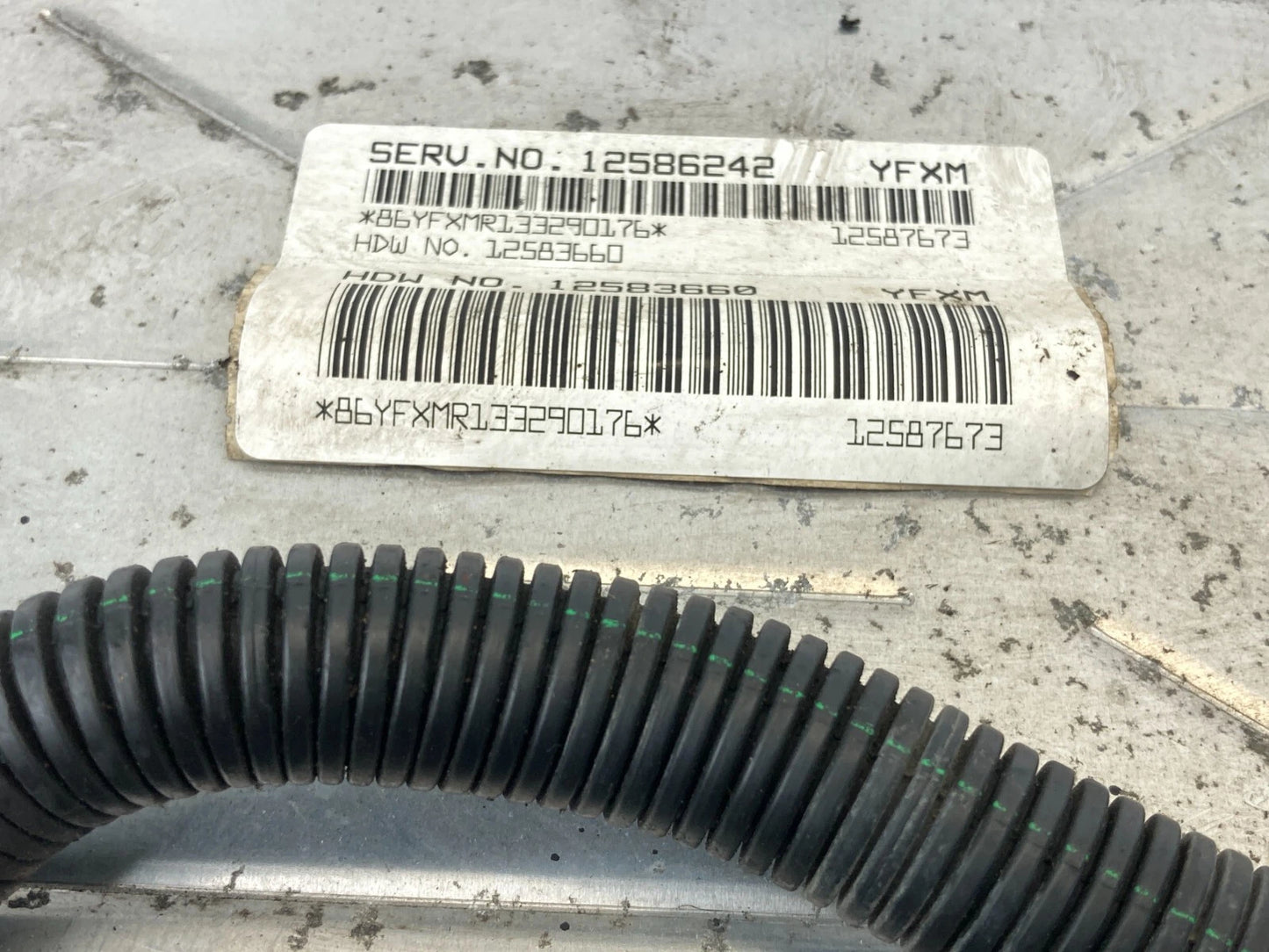 2004 CADILLAC ESCALADE 5.7L ENGINE COMPUTER CONTROL MODULE ECM PCM 12586242 OEM