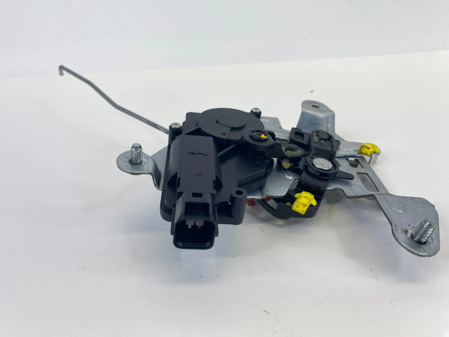 2005-2010 Kia Sportage Rear Trunk Tailgate Liftgate Latch Release Actuator