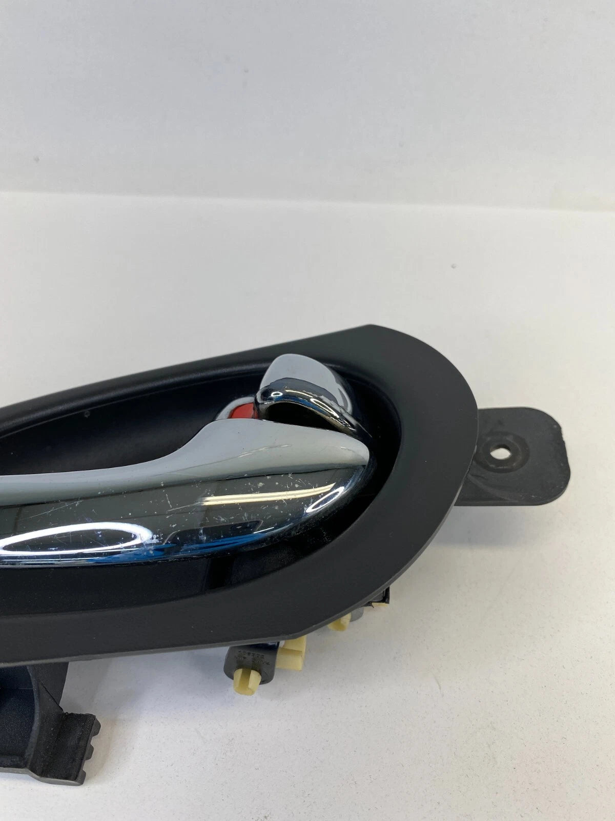 2002-2009 GMC ENVOY REAR RIGHT BACK SIDE INNER INTERIOR DOOR HANDLE 15043637