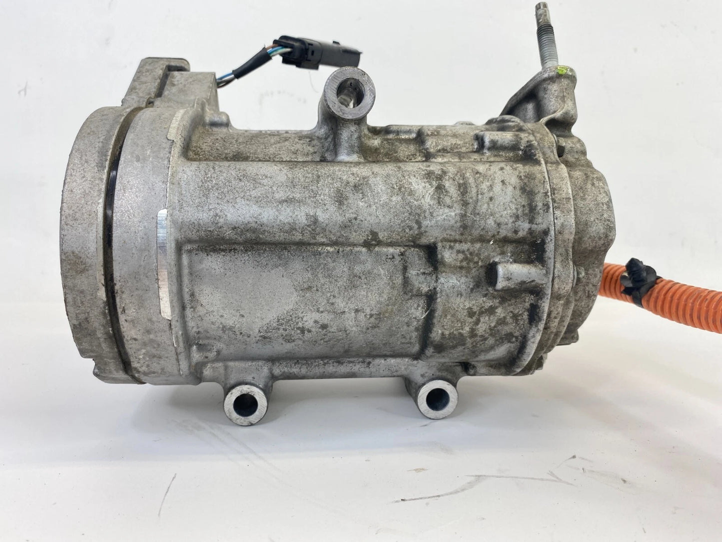 18-20 FORD FUSION HYBRID ELECTRIC AC AIR CONDITIONING COMPRESSOR DG9H-19D623-AD