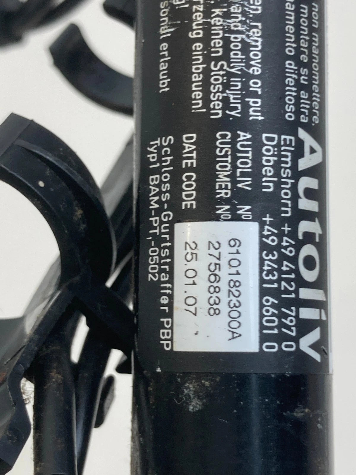 2009-2013 TOYOTA COROLLA SEDAN FRONT RIGHT SIDE SEAT BELT BUCKLE PRETENSIONER