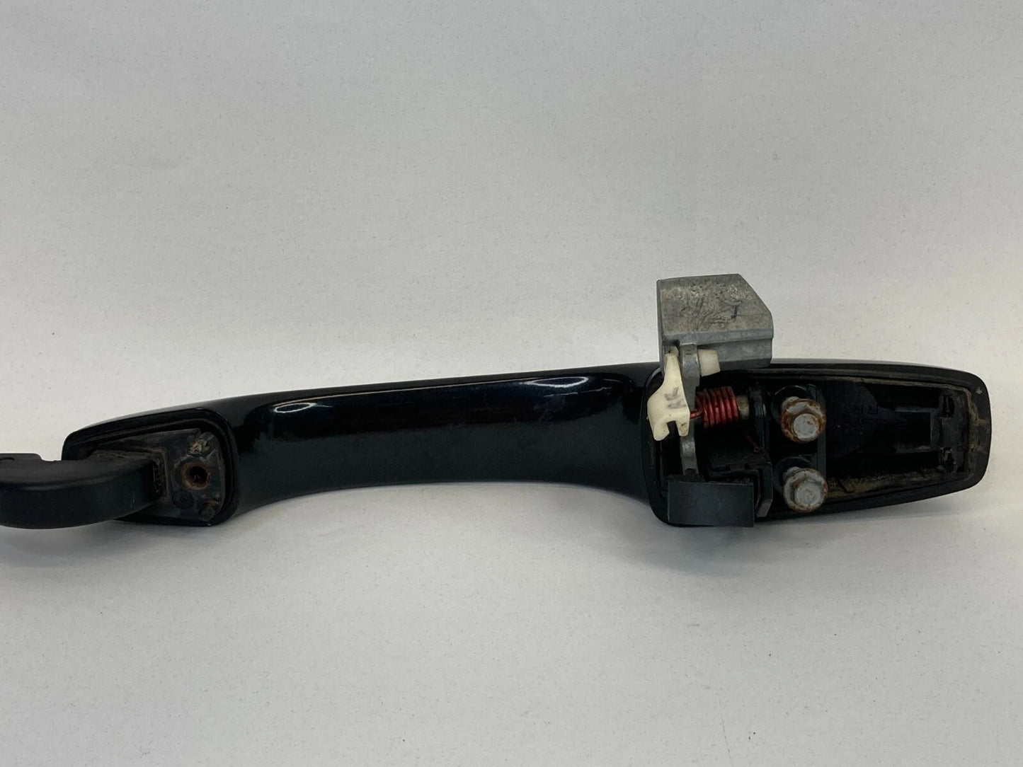 2008-2011 DODGE CALIBER FRONT RIGHT SIDE EXTERIOR DOOR HANDLE ASSEMBLY FR RH OEM