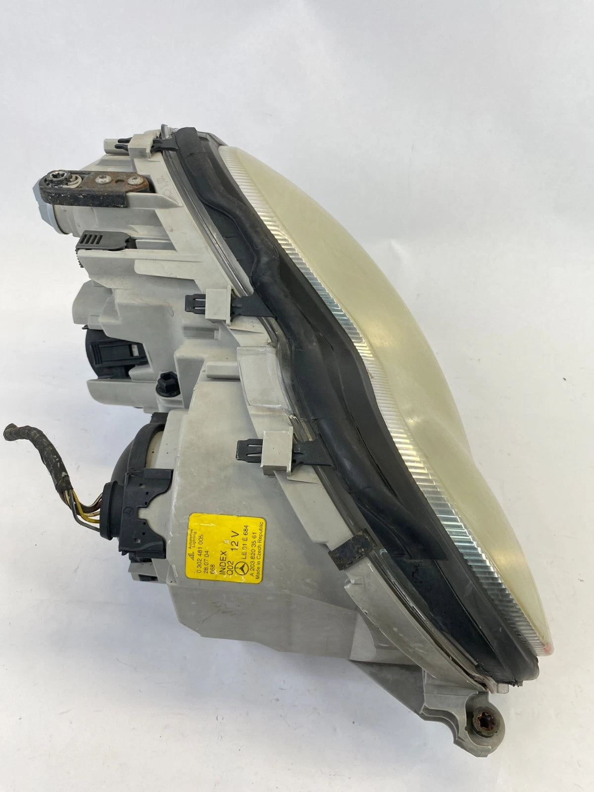 2001-2005 MERCEDES C240 LEFT DRIVER SIDE HALOGEN HEADLIGHT ASSEMBLY OEM