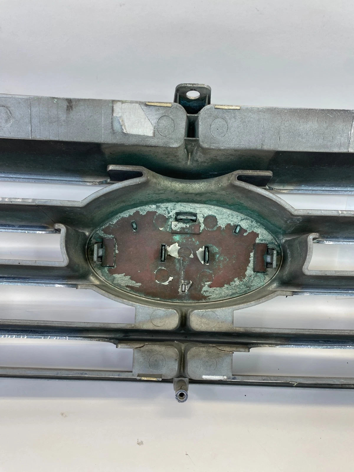 06 07 08 KIA OPTIMA FR BUMPER UPPER GRILL GRILLE CHROME W EMBLEM 86350-2G100 OEM