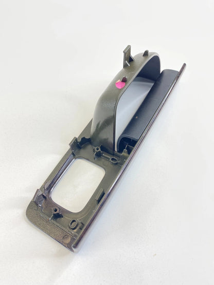 2004-2011 VOLVO S40 REAR LEFT DOOR PULL POCKET HANDLE WINDOW SWITCH TRIM 8679679