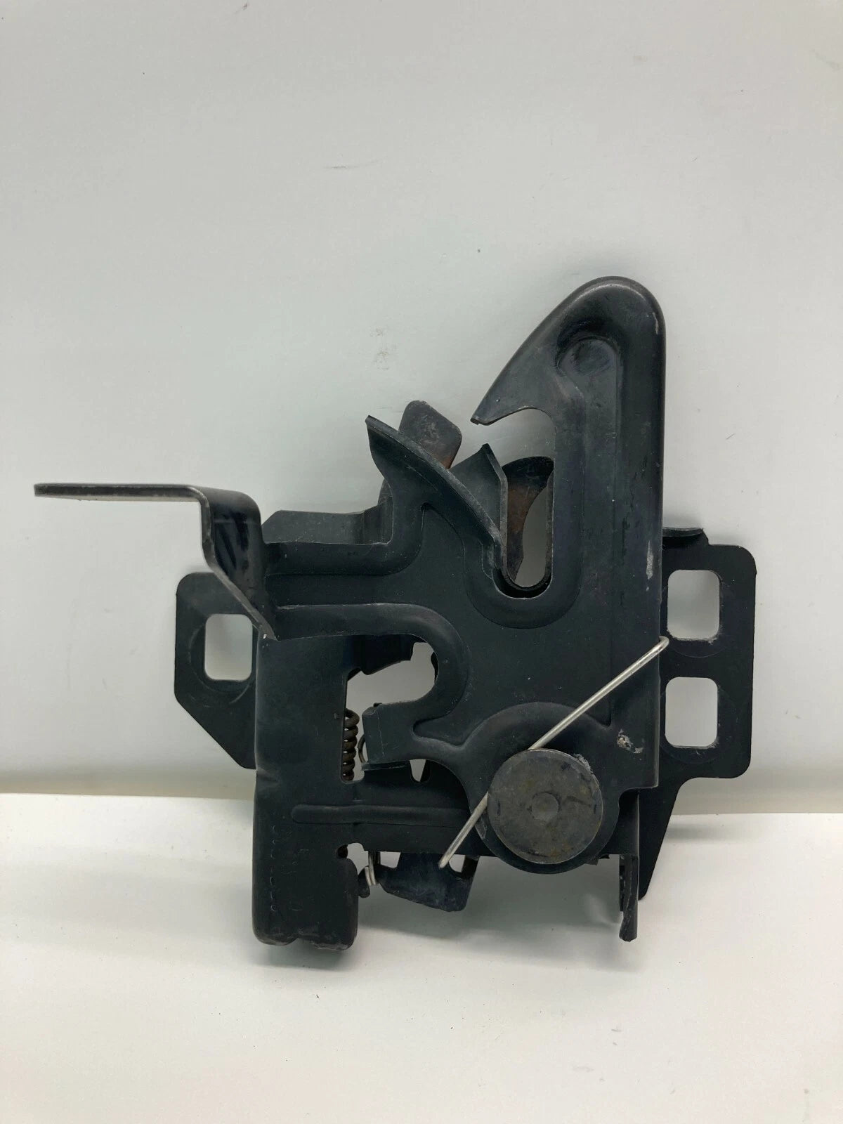 2007 2008 2009 07 08 09 SATURN AURA FRONT HOOD LOCK LATCH RELEASE OEM