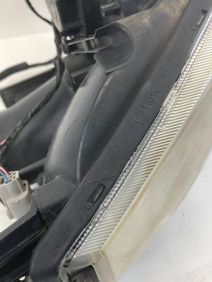 2007-2012 KIA SEDONA RH PASSENGER SIDE HEADLIGHT LAMP ASSEMBLY OEM 92102-4D013