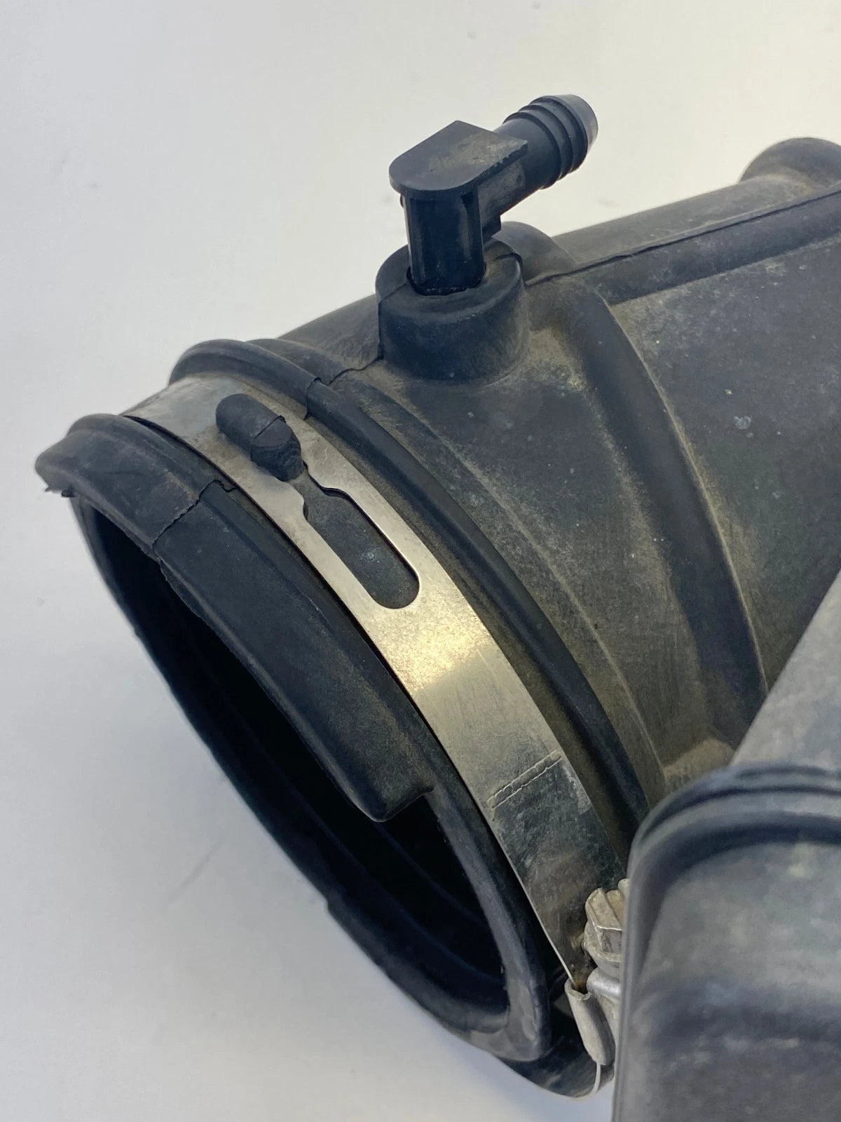 2008-2012 FORD TAURUS AIR INTAKE HOSE DUCT RESONATOR BOX TUBE OEM 9G13-9F805-A