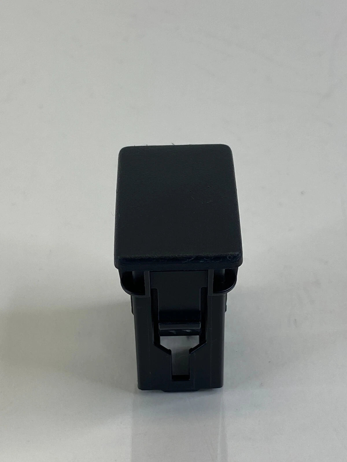 2010-2015 TOYOTA PRIUS DASHBOARD BLANK SWITCH HOLE COVER CAP OEM 55539-28160