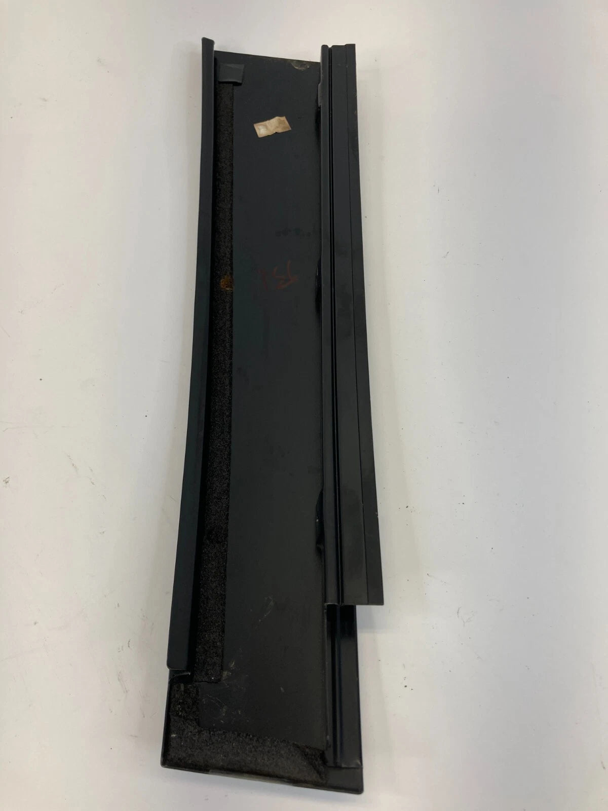 2011-2016 CHEVROLET CRUZE REAR RIGHT OUTSIDE DOOR PILLAR MOLDING APPLIQUE OEM