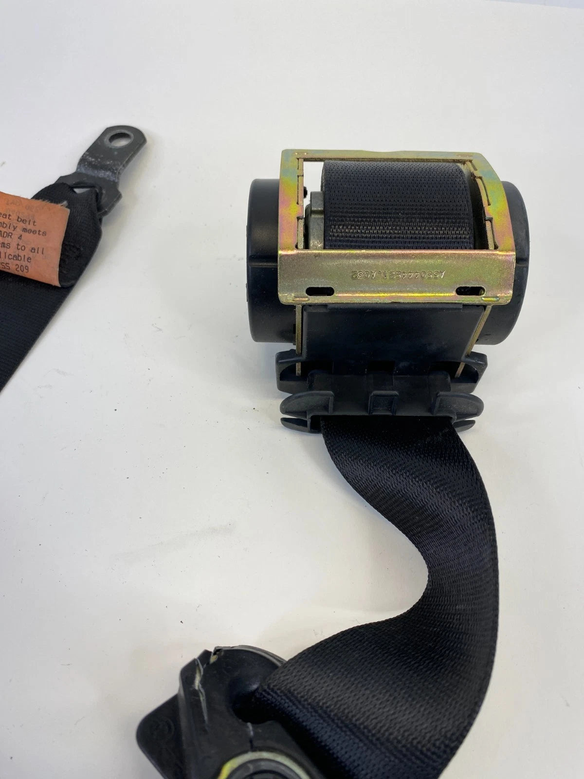 2001-2005 BMW 325I 325XI FRONT RIGHT PASSENGER SEAT BELT RETRACTOR 7-008-684 OEM