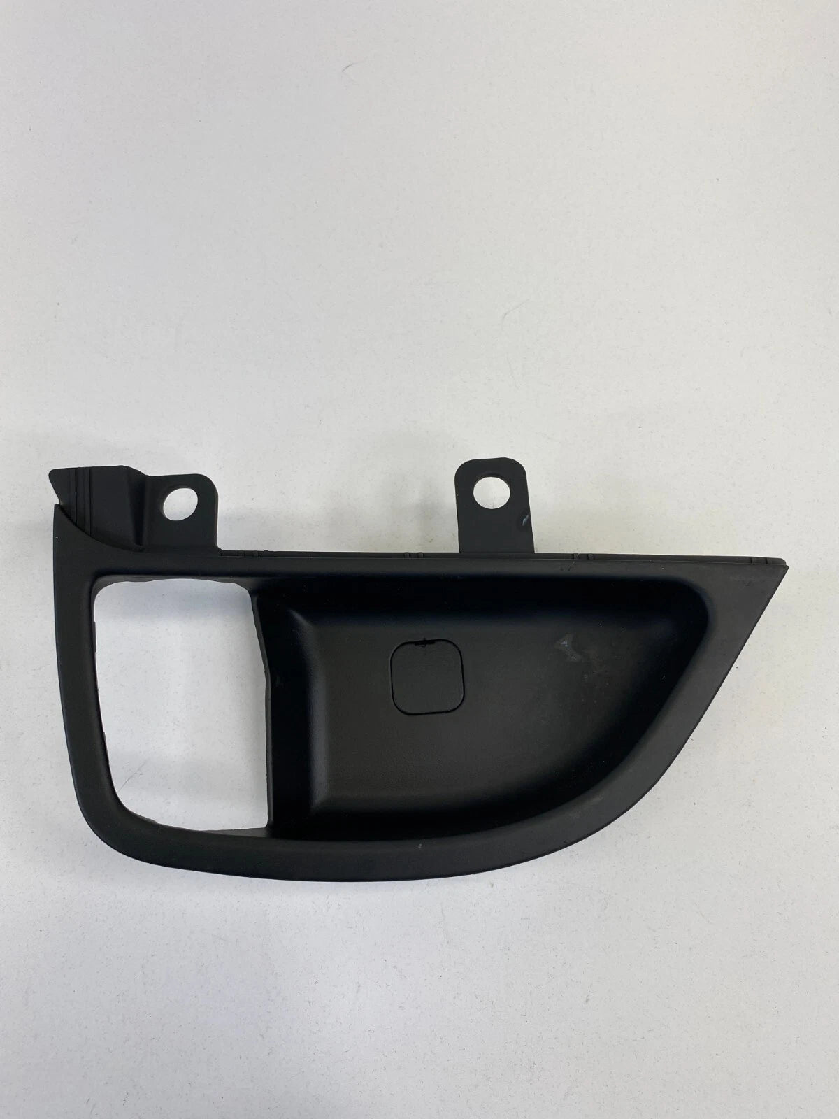 11-16 HYUNDAI ELANTRA REAR LEFT INNER DOOR HANDLE TRIM BEZEL COVER 83611-MD100