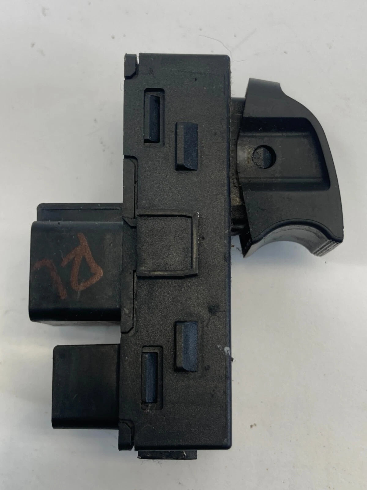 2009-2017 CHEVROLET TRAVERSE REAR LEFT SIDE DOOR WINDOW CONTROL SWITCH 25877777