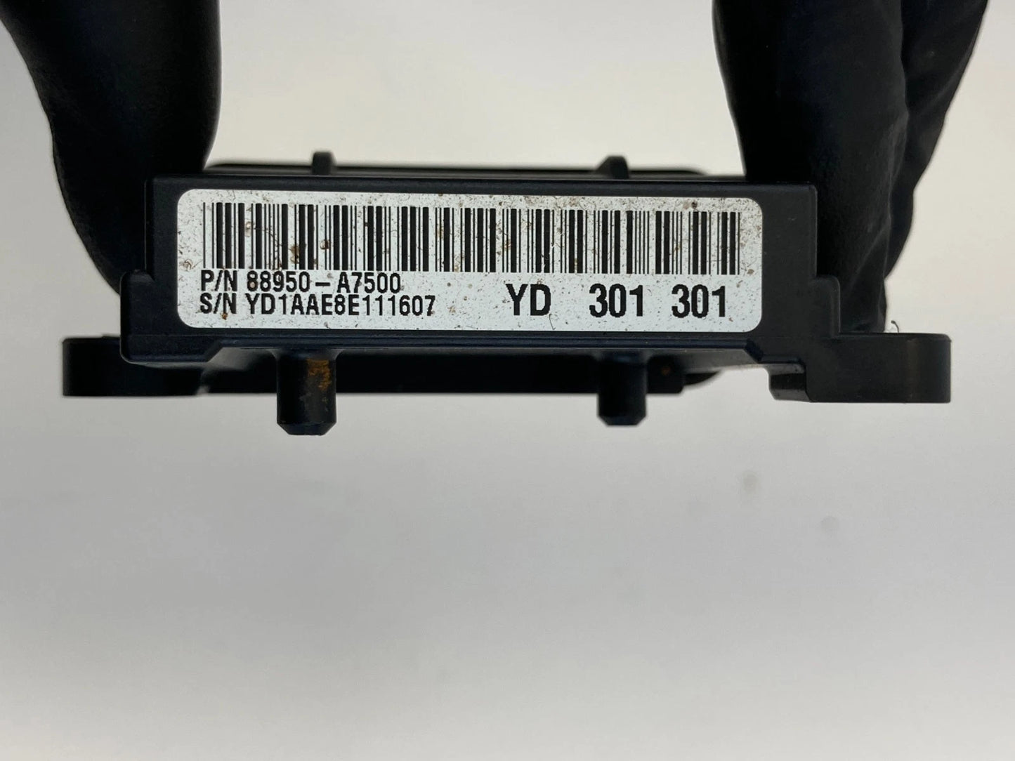 2014-2018 Kia Forte Front Seat Occupant Occupancy Module Sensor 88950-A7500