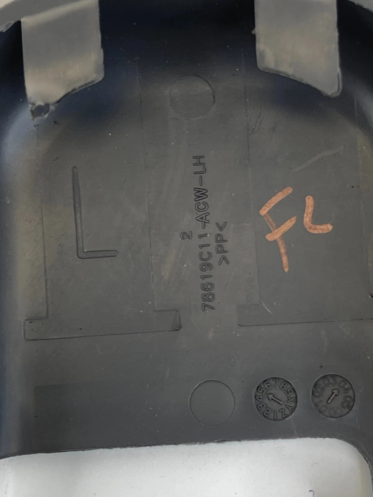 2004 FORD EXPLORER FRONT LEFT SIDE SEAT TRACK END COVER TRIM CAP 78619C11-ACW
