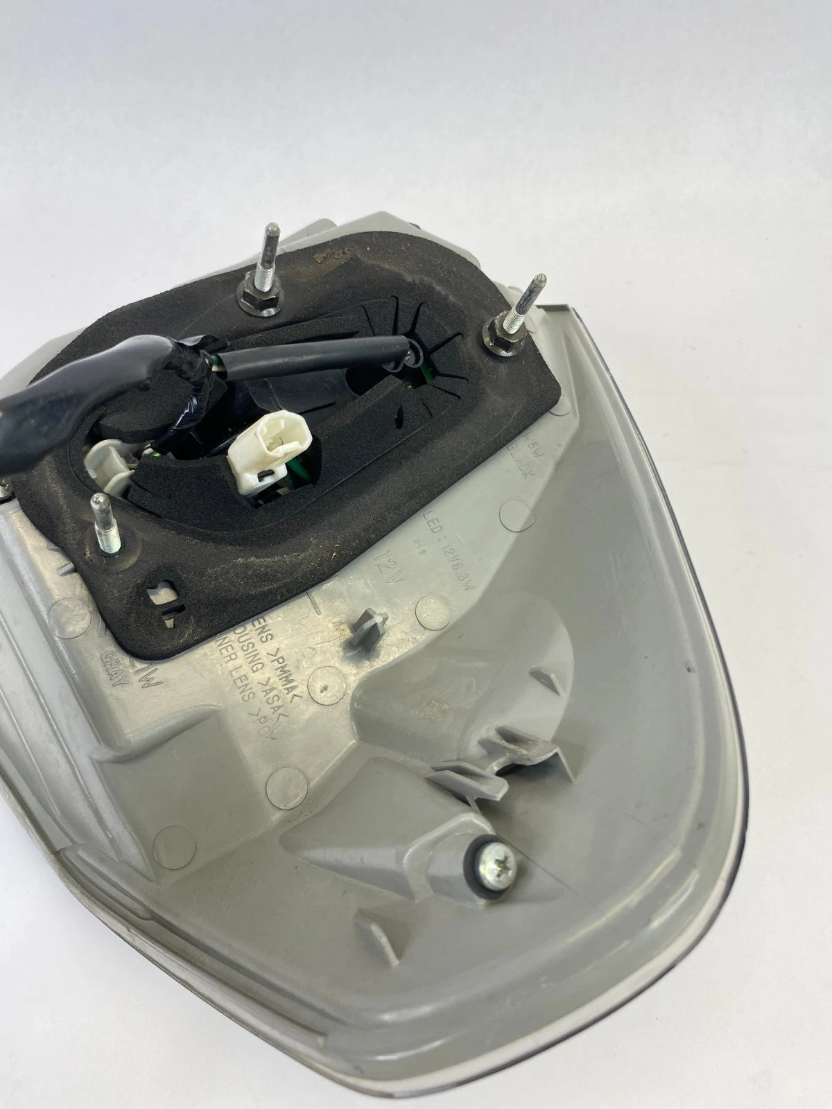 2007-2009 LEXUS RX350 LEFT SIDE OUTER QUARTER PANEL TAIL LIGHT ASSEMBLY OEM
