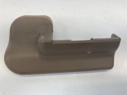 2000-2004 SUBARU OUTBACK FRONT RIGHT INNER SEAT TRACK RAIL END COVER 64115AE18A