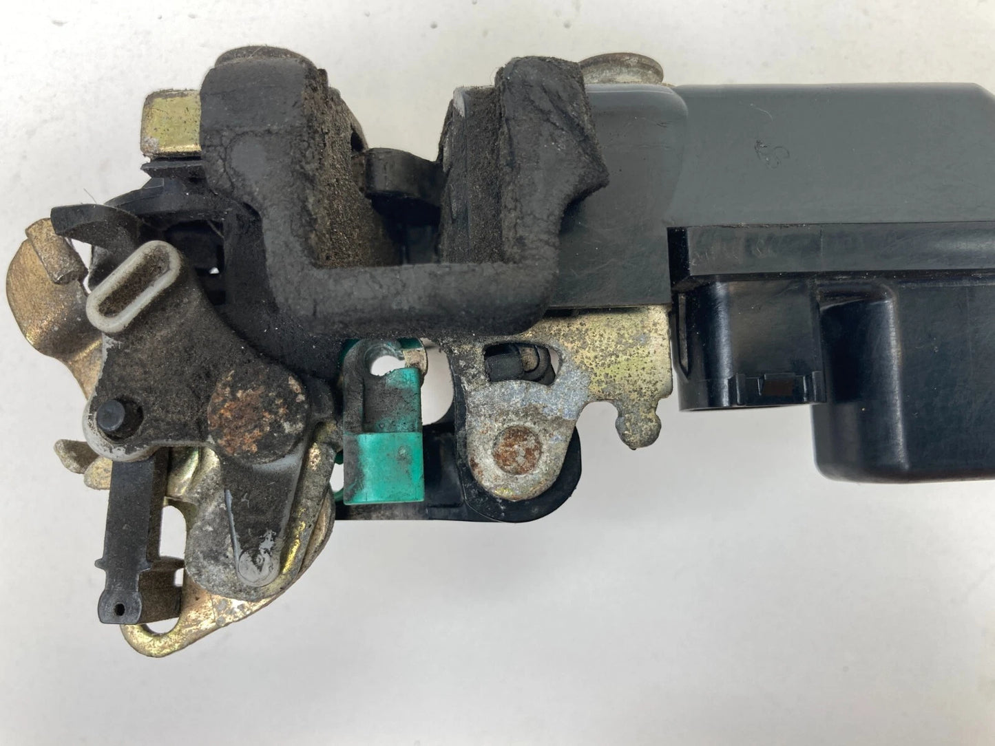 2002-2007 JEEP LIBERTY REAR LEFT SIDE DOOR LOCK LATCH RELEASE ACTUATOR ASSY OEM