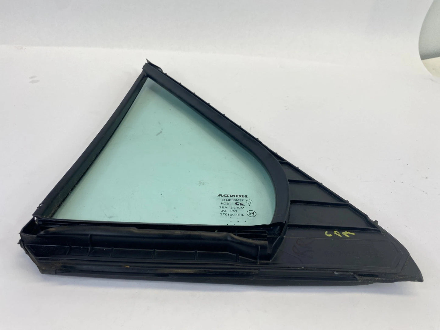 2003-2007 HONDA ACCORD REAR RIGHT QUARTER DOOR VENT GLASS WINDOW 73441-SDA OEM