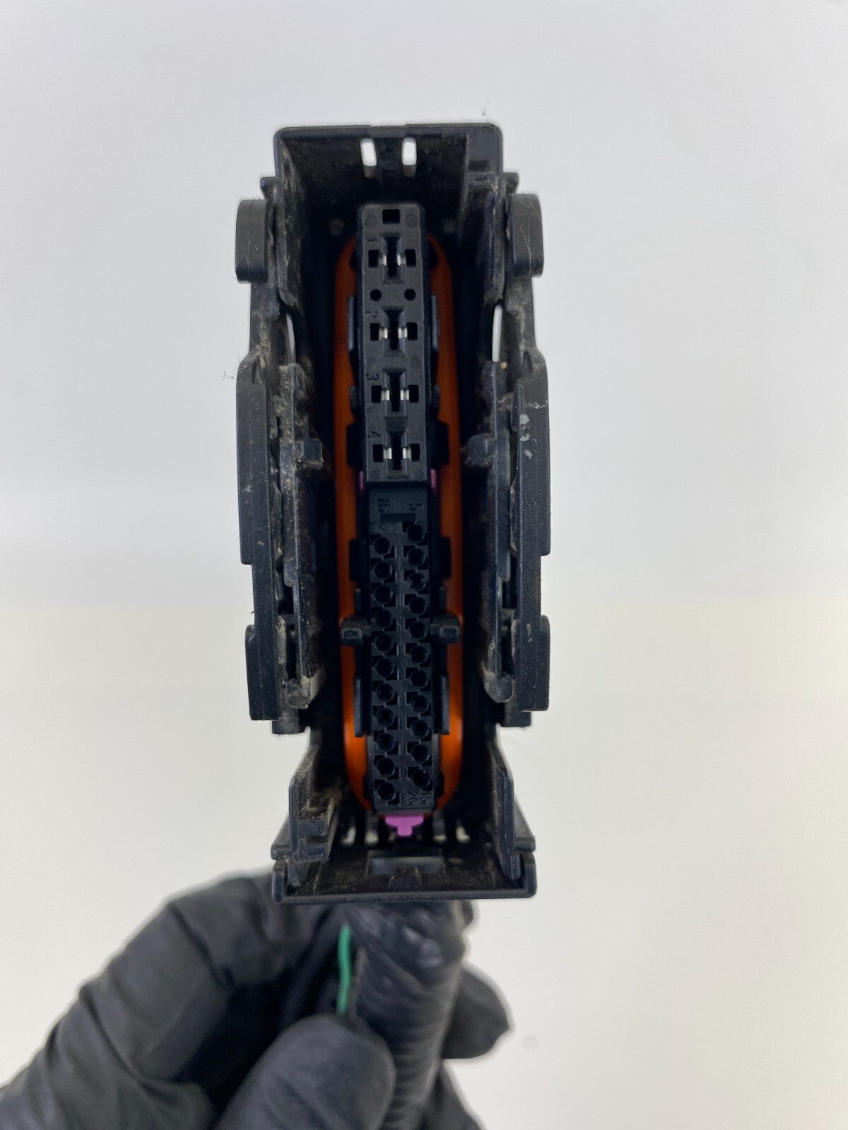 2011 2012 Nissan Altima 2.5L FWD Anti Lock Brake ABS Pump Module Plug Connector